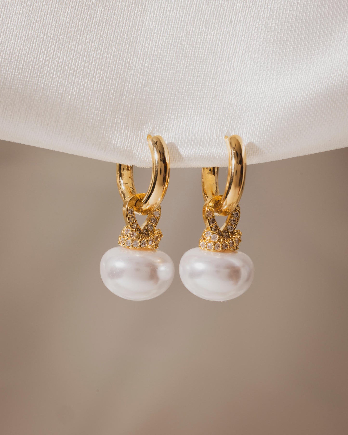 Vintage pearl drops | 18KT Gold Plated