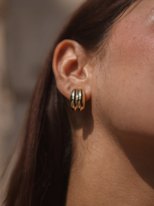 Double trouble layered huggies / gold  | 18KT Gold Plated 